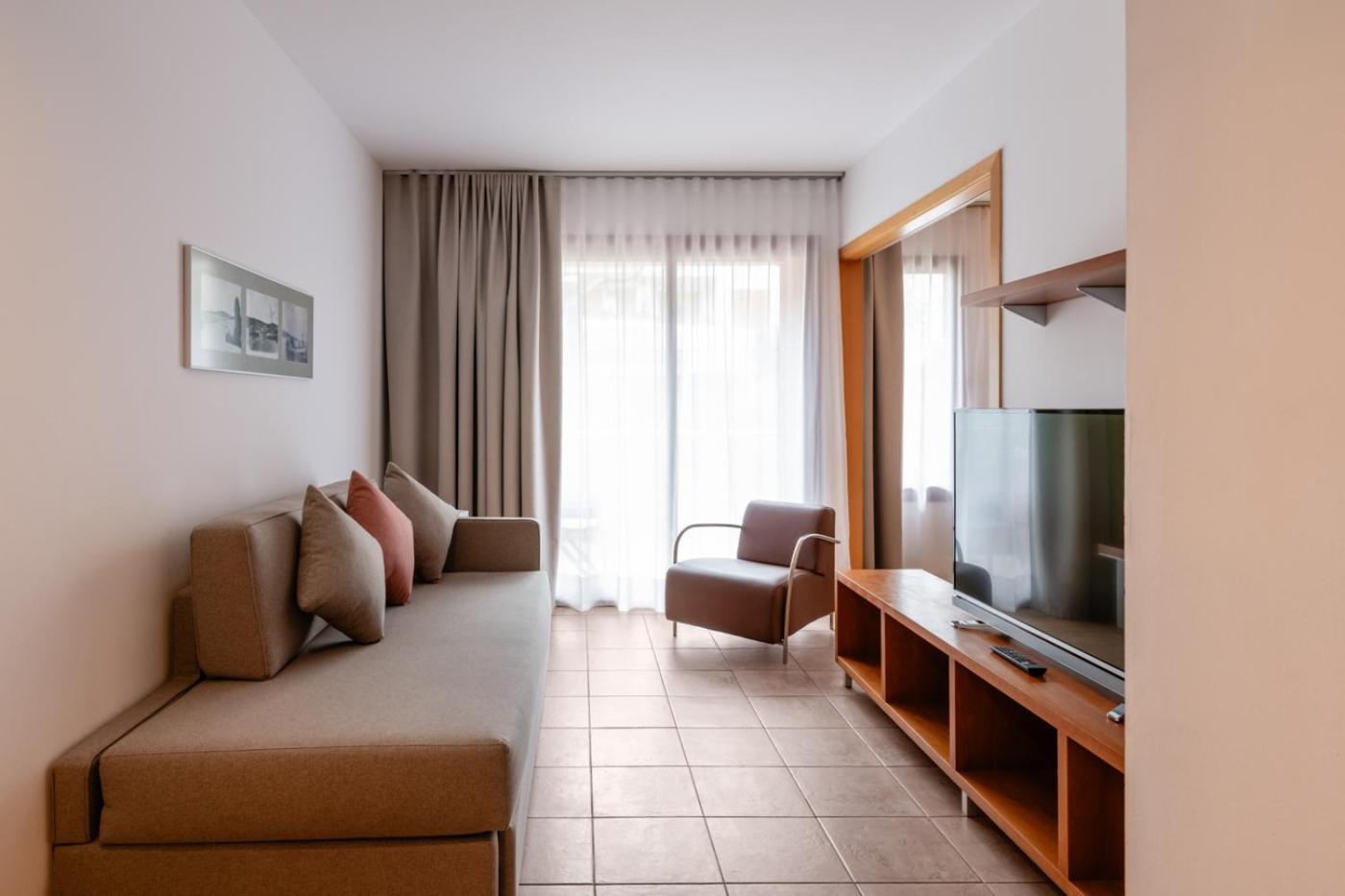 Hotel Nm By Escampa 4*